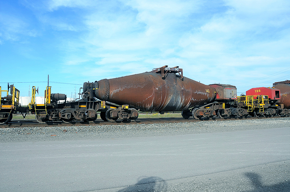 A bottle-shaped freight car used to carry molten steel.