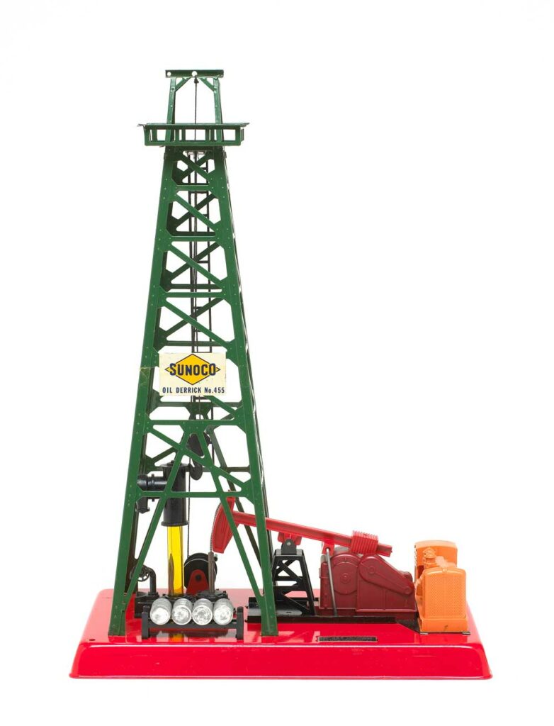 Lionel oil derrick