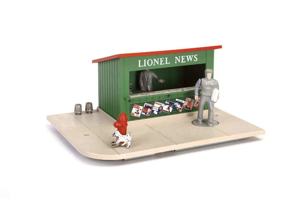 Lionel operating newsstand 