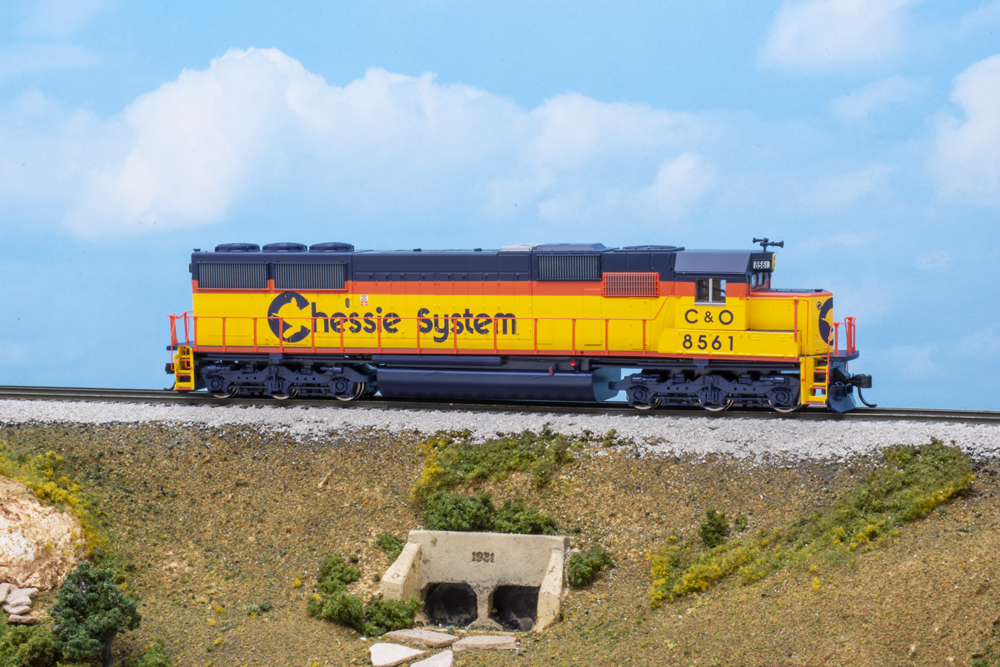 yellow, blue and red locomotive