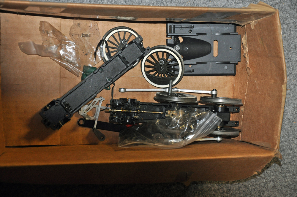 Box with motor block and wheels