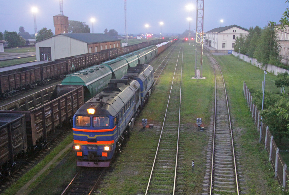 Flat-front European diesel locomotives in yard