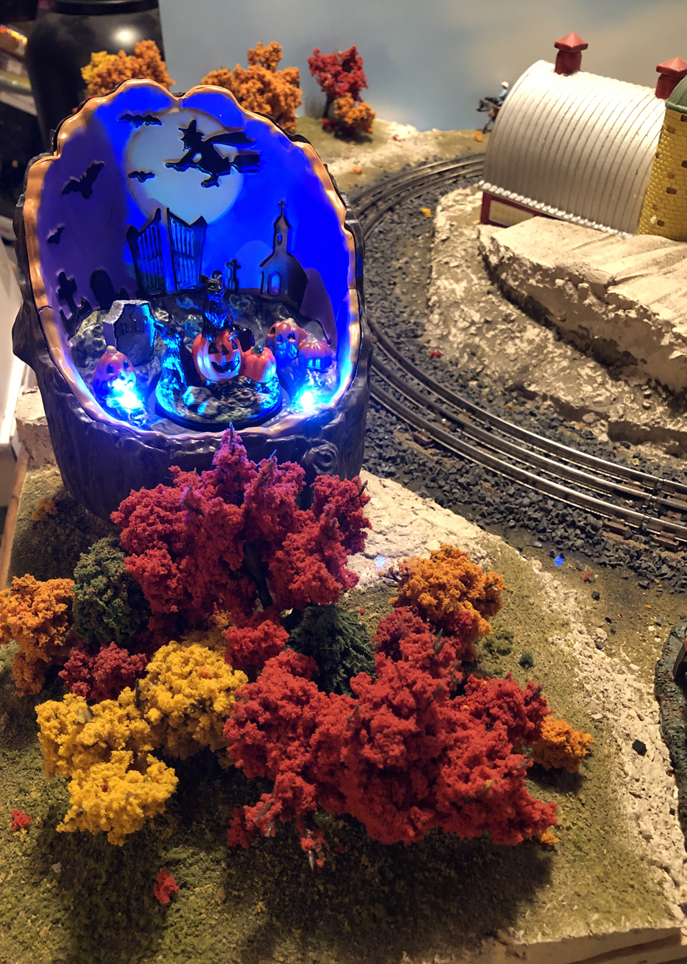 quick-and-easy Halloween scene on toy train layout