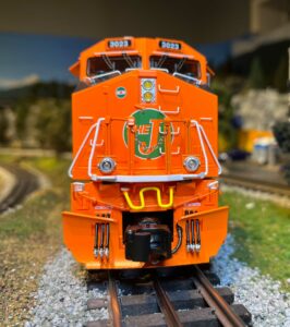 Lionel O gauge ES44AC front view