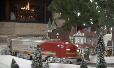 Trains.com 2022 Fireside Train Set