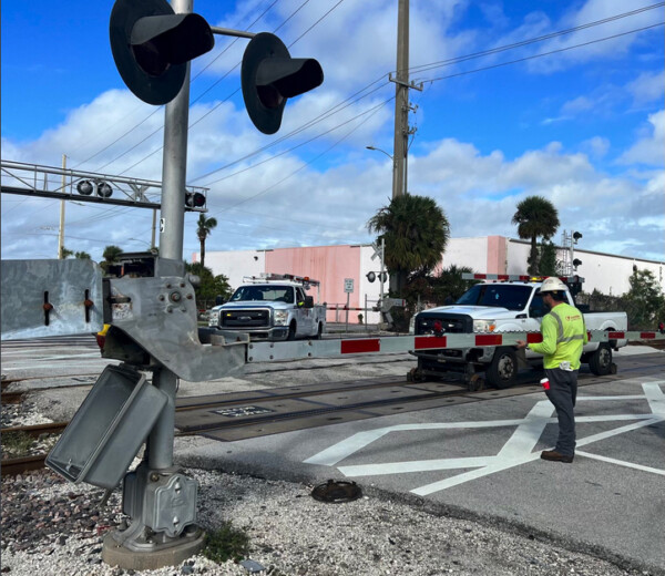 TriRail service resumes; SunRail still shut down Trains