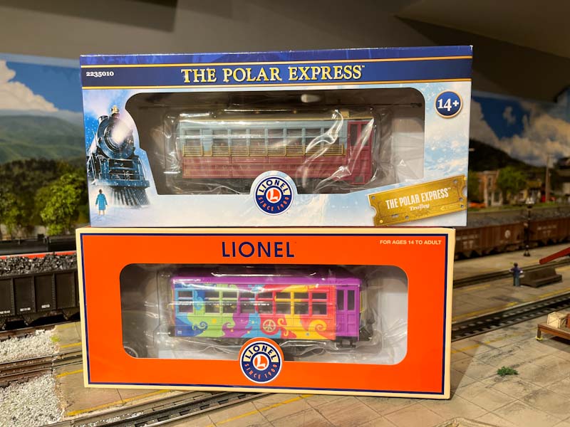 Lionel Traippy and Polar Express trolleys in boxes