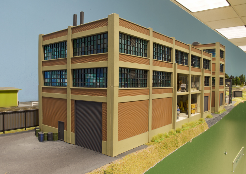 Photo of industrial building on HO scale model railroad