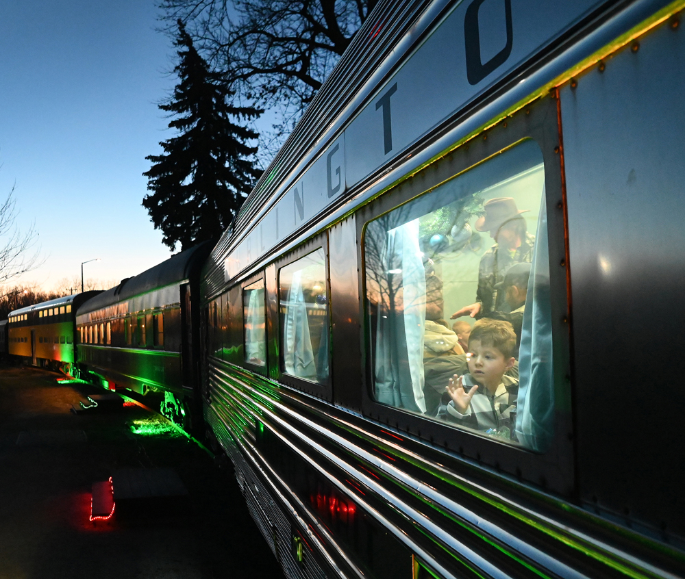 outside view of Polar Express train 