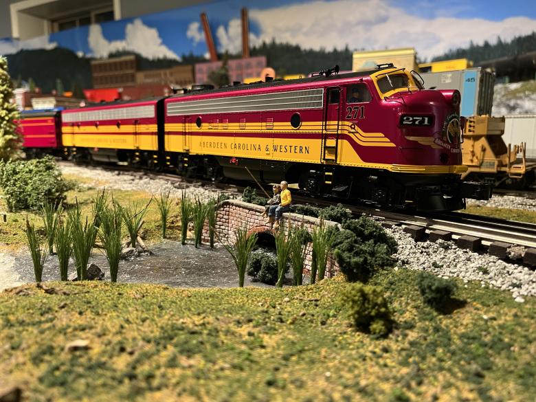 Lionel Aberdeen Carolina Western F9 locomotives with fishing figures