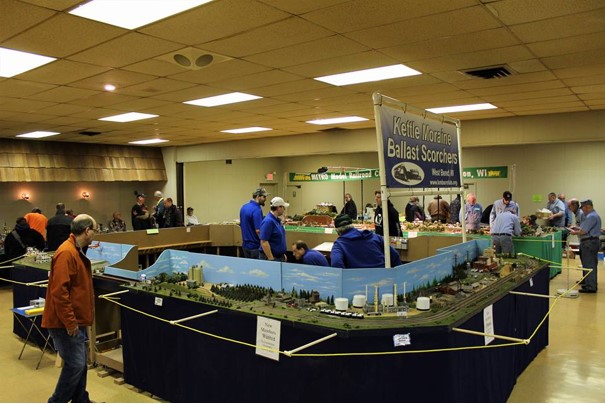 Photo of N scale layout at swap meet.