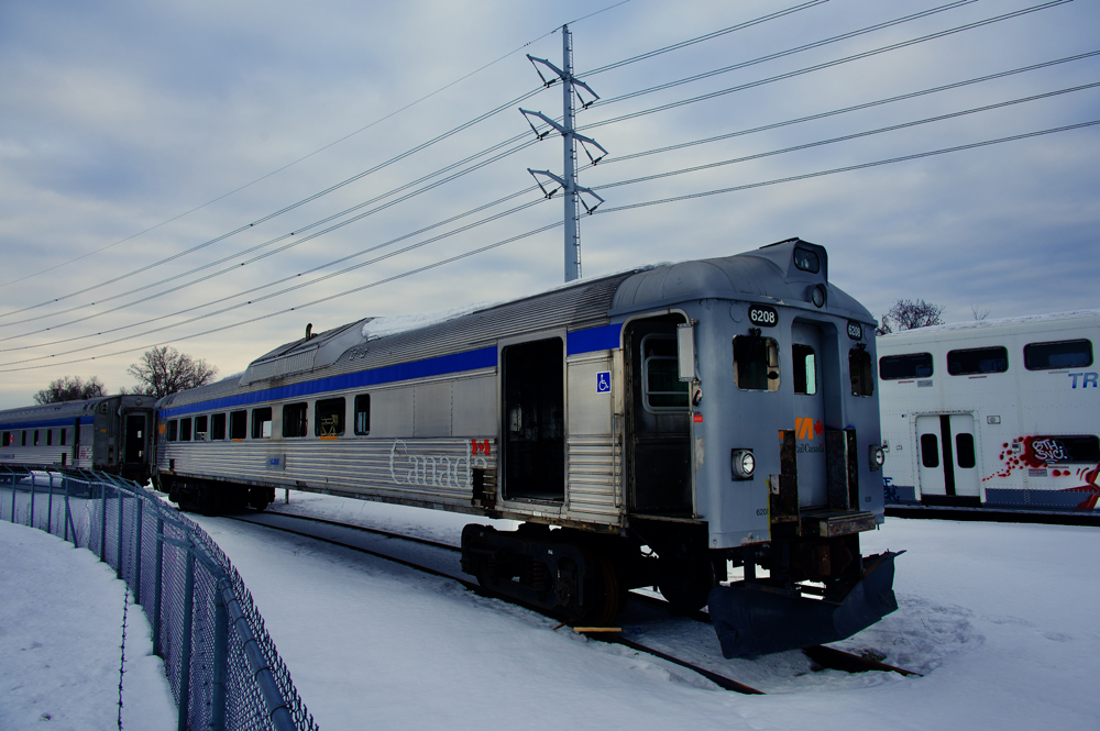 RDC resting on freight-car trucks