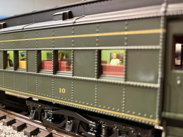 Figures inside Lionel heavyweight observation car
