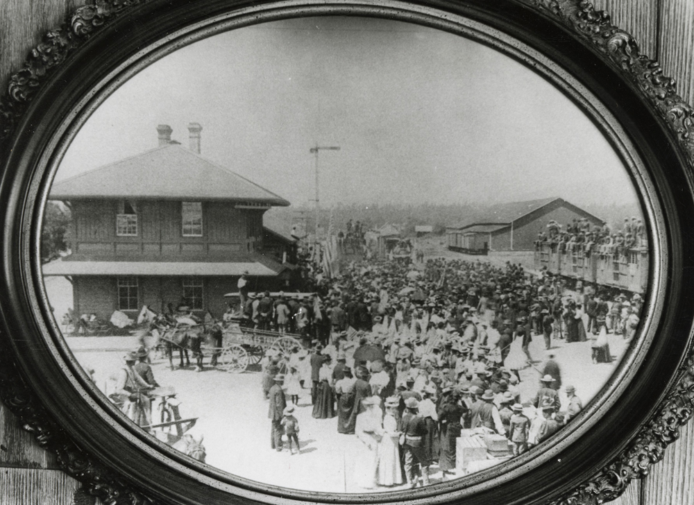 vintage photo of Santa Paula station