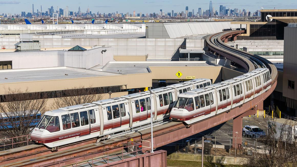 Monorail trains meet