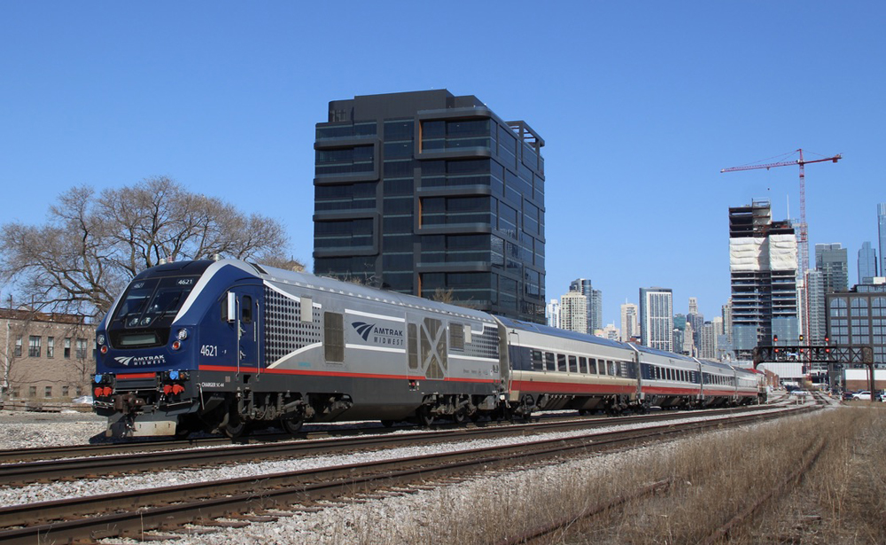 Train with four matching Siemens Venture passenger cars