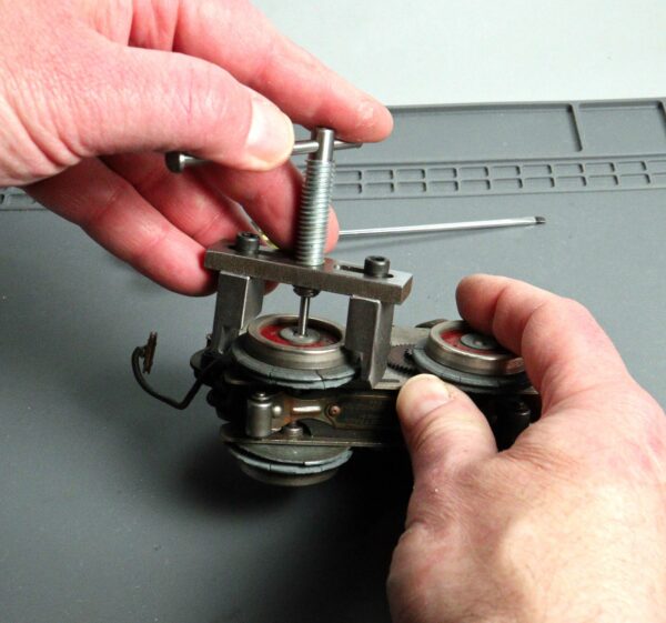 Using a wheel puller on a Lionel prewar motor