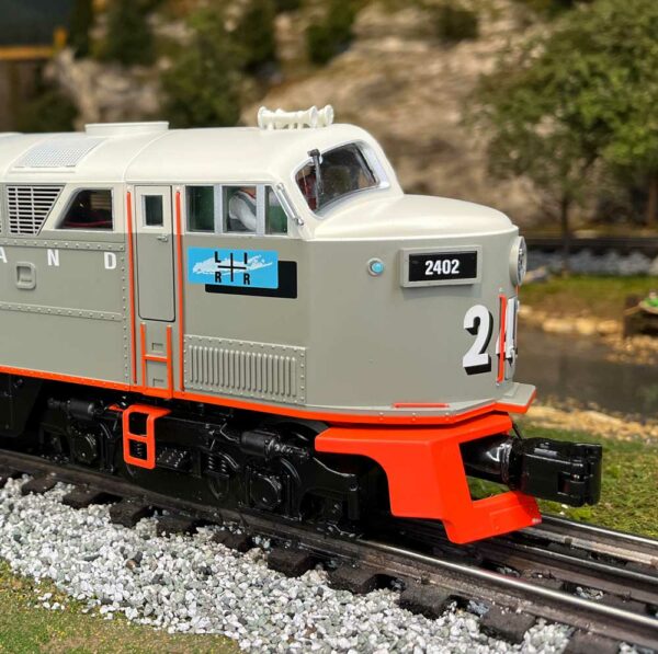 Lionel Legacy C liner cab and side view