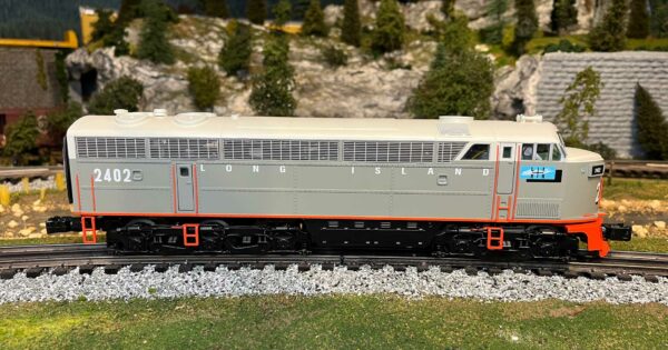 Lionel Legacy C liner in Long Island Rail Road paint