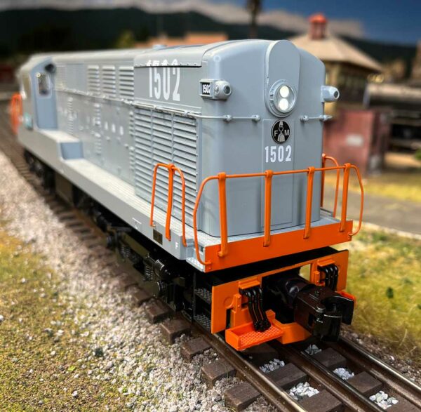 Lionel Legacy H15-44 long hood and builder plate