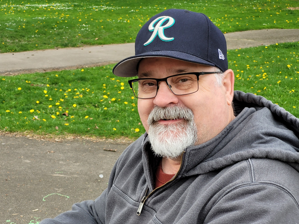 picture of man with hat on