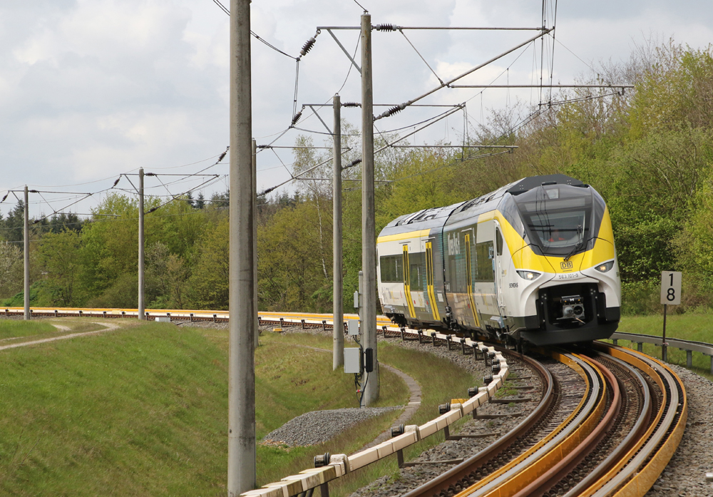 Multiple-unit trainset on curve on test track