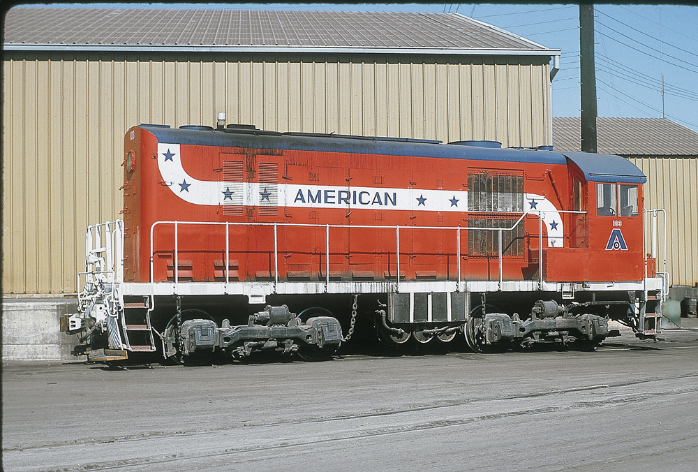 Bicentennial diesel locomotives photo gallery - Trains
