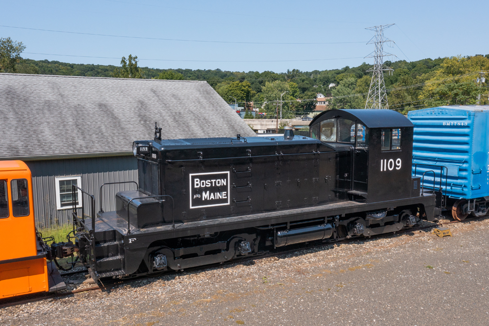 Black end-cab switcher in fresh vintage paint
