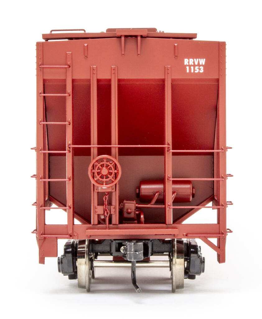 Color photo showing B end of O scale covered hopper