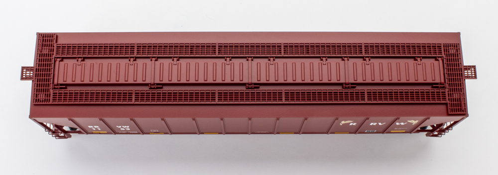 Color photo showing roof details on O scale covered hopper.