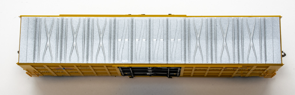 Photo showing roof of HO scale boxcar.