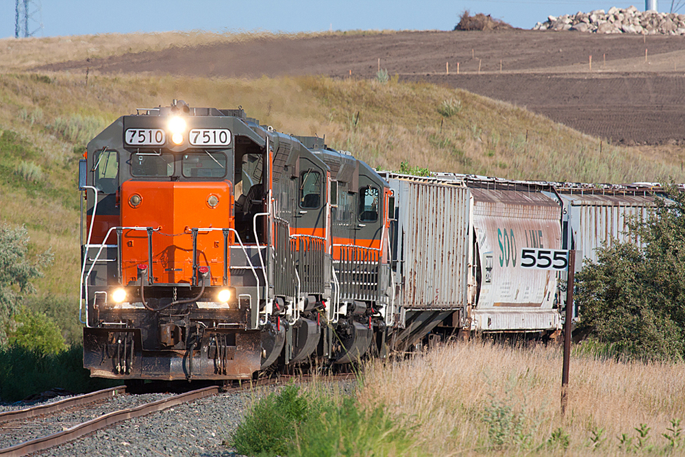 Train with three locomotives rounds curve