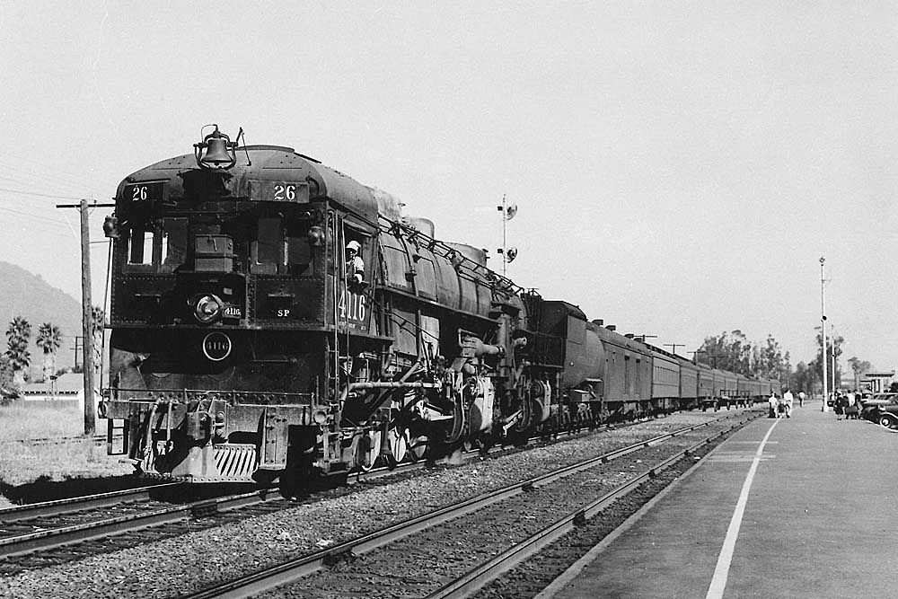 Southern Pacific train 26, the southbound Owl, stops at Glendale, Calif., with 4-8-8-2 No. 4116 on point. H. Sullivan photo