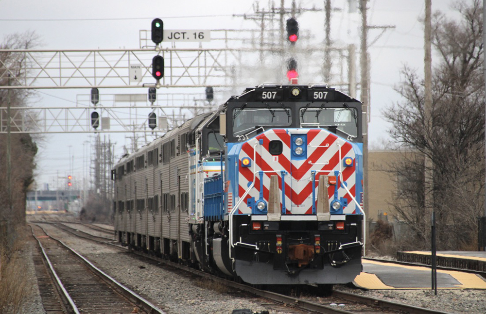 Commuter train with two locomotives in push mode