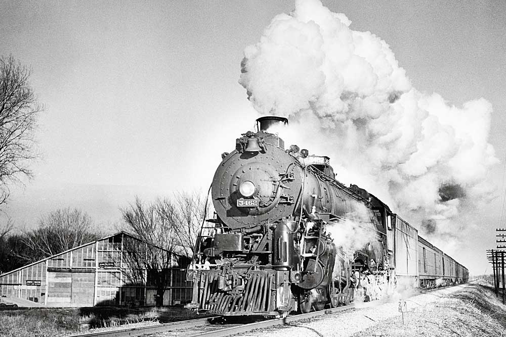 Smoking Santa Fe 3460 Hudsons steam locomotive with train