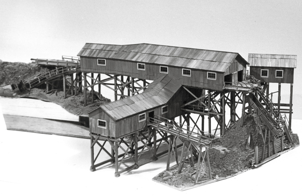 A black-and-white photo of an HO scale model of a small coal mine tipple