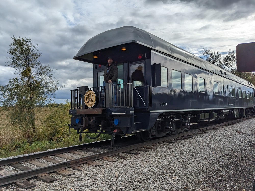 From LA to Chicago, Santa Fe Railroad was first to have diesel engines pull  passenger cars – San Bernardino Sun