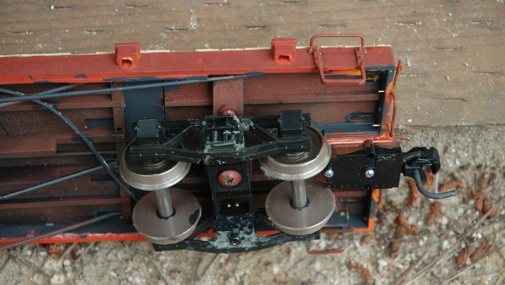 underside of model flatcar