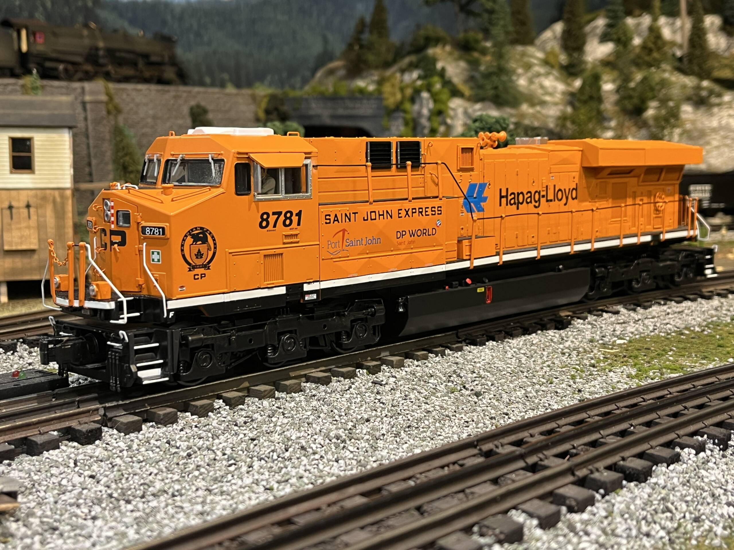 Atlas O Premier ES44AC Trains