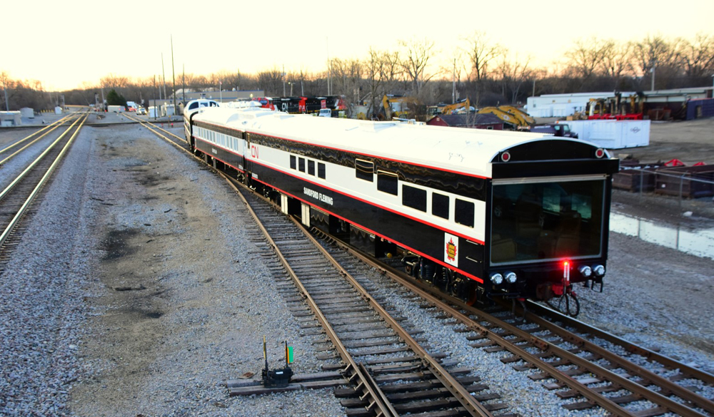 Photos of CN’s business train in Illinois captured in news.