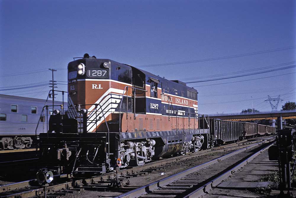 Red-and-black diesel locomotive of Rock Island history