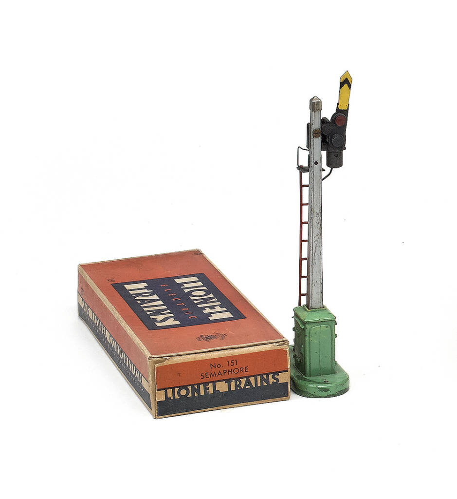 model semaphore next to orange box