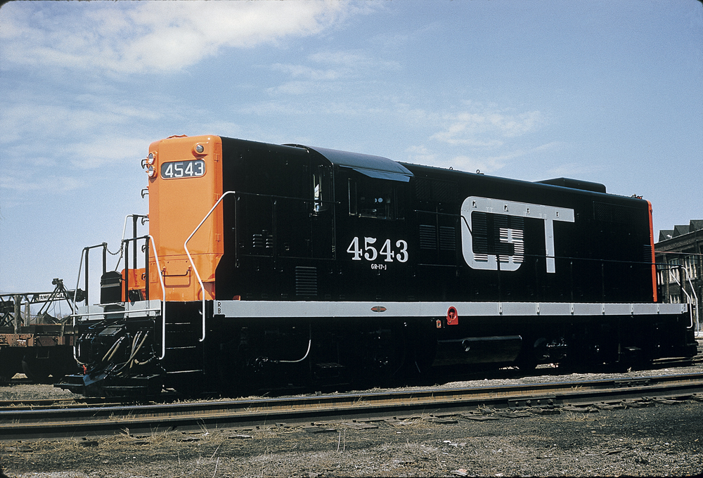 Black-and-red diesel locomotive of Grand Trunk Western history