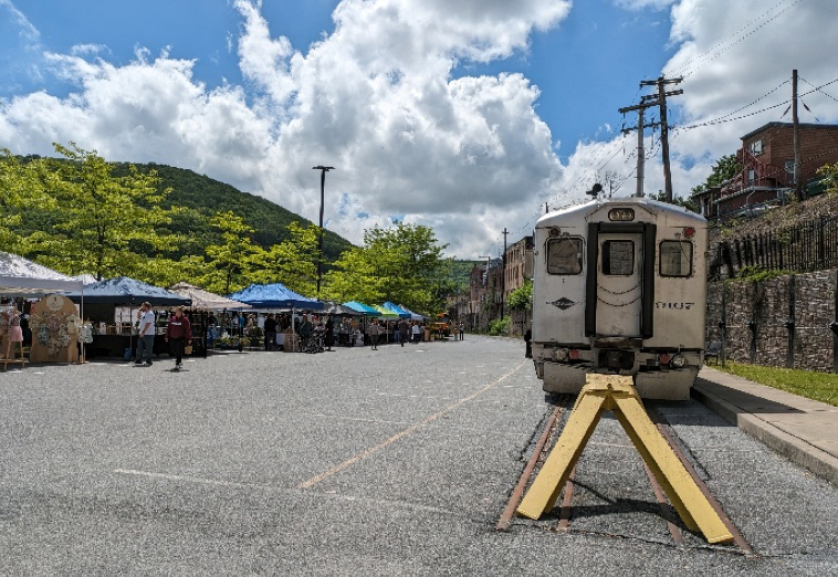 RDC parked on siding
