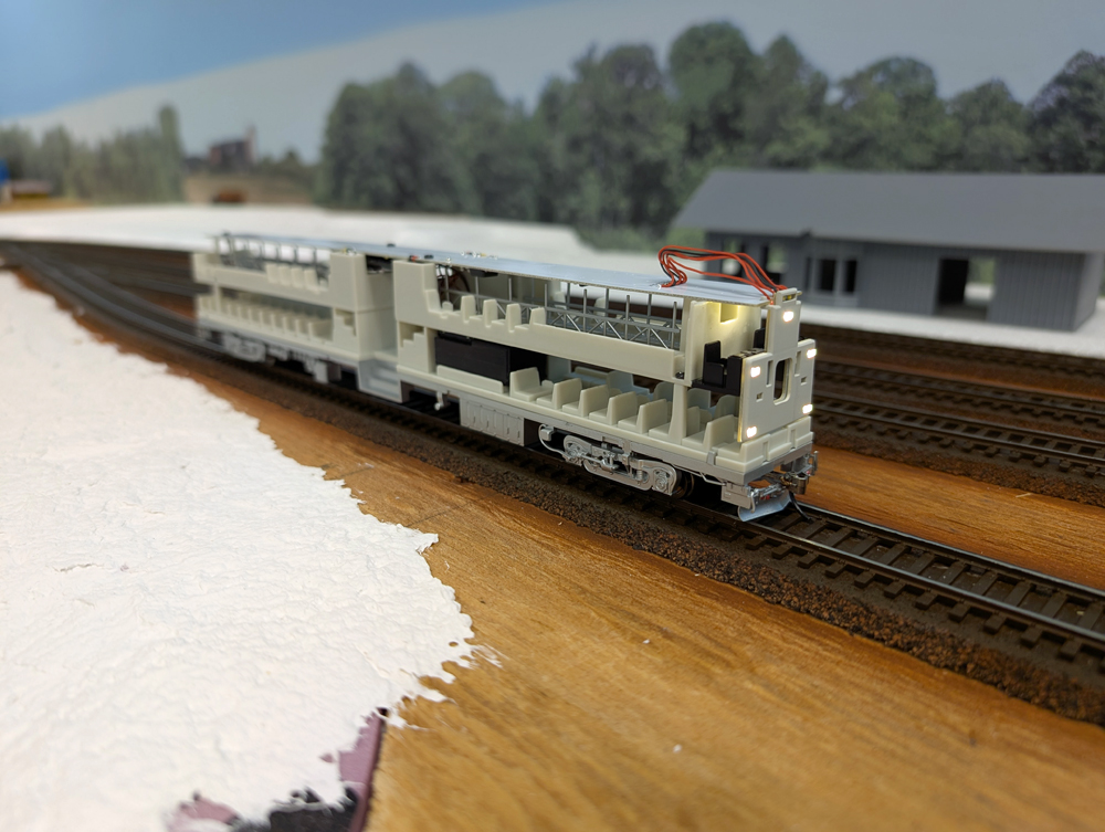Testing an HO scale passenger car's lights