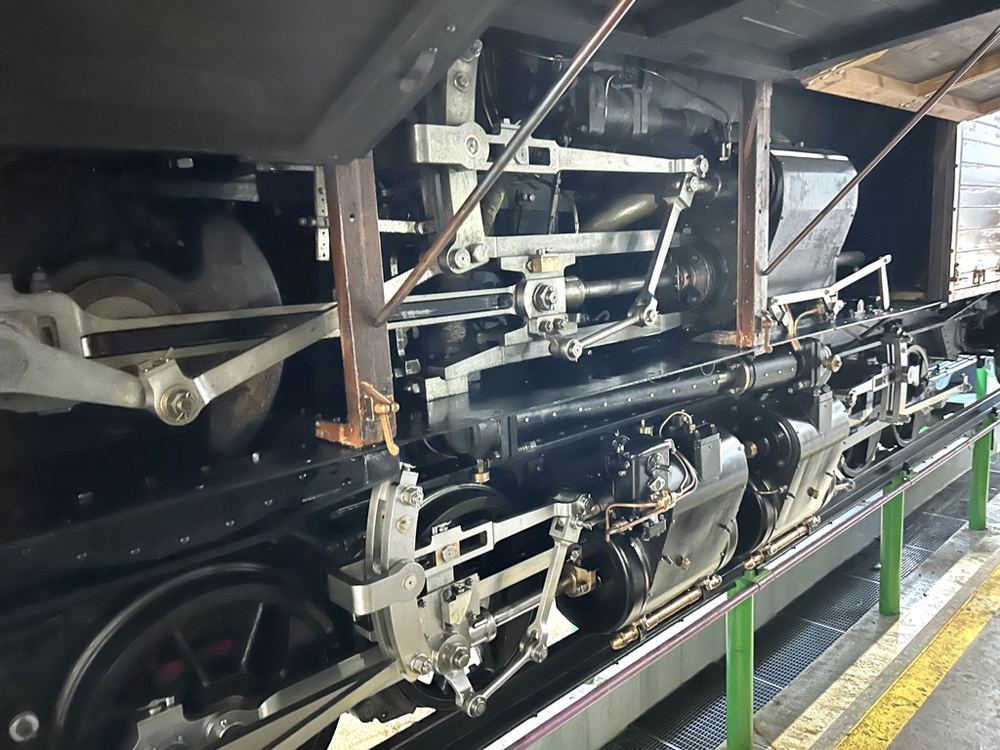 Mechanisms of steam snowplow