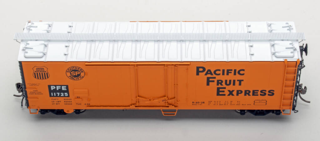Color photo showing roof of HO scale refrigerator car.
