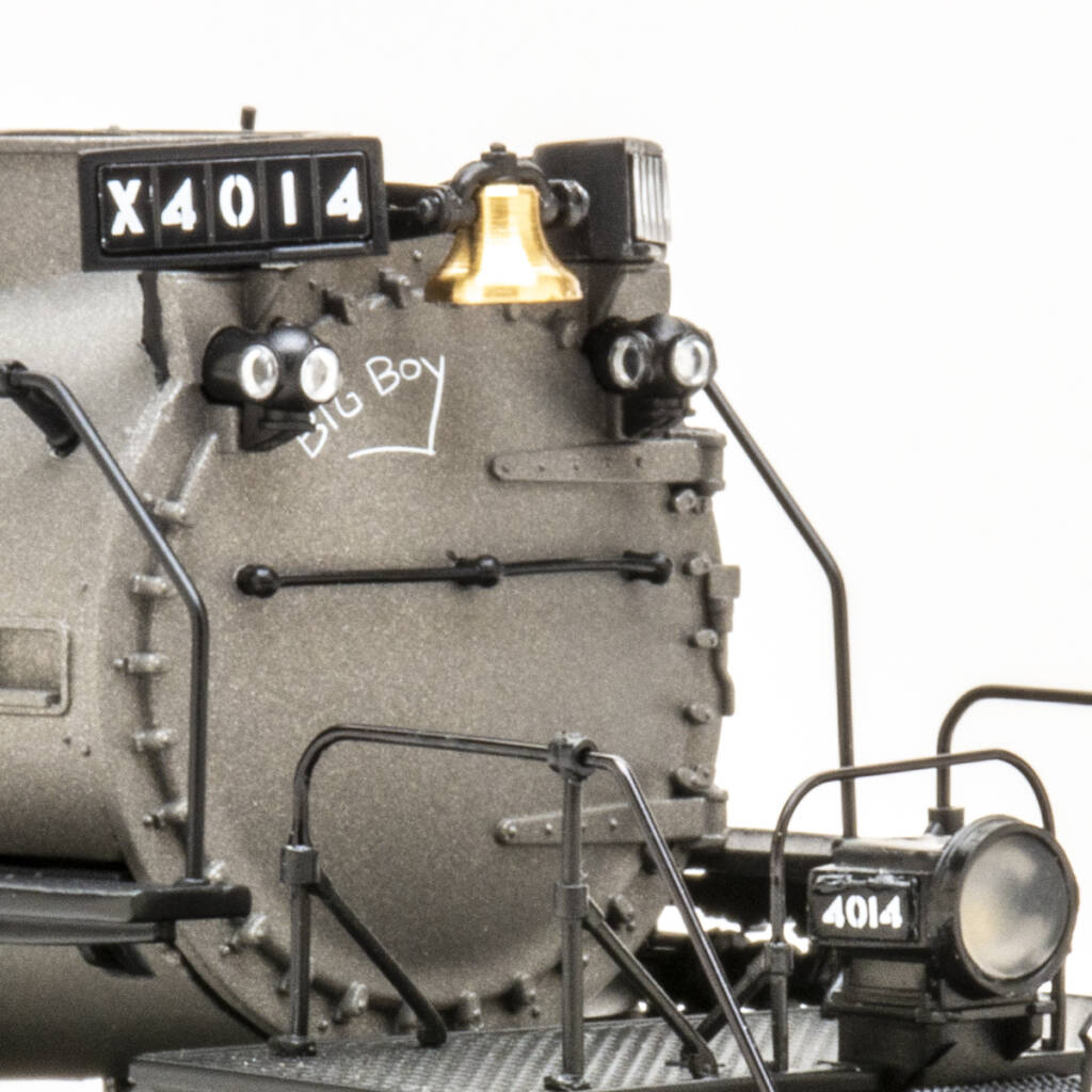 Color photo showing smokebox front and headlight on HO scale steam locomotive. "Big Boy" written on front of smokebox; number boxes display "X4014"