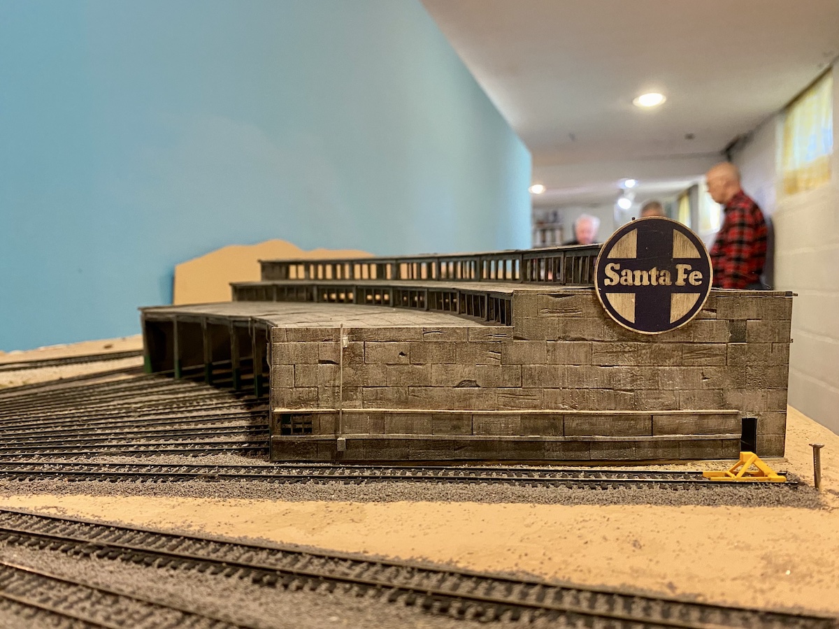 N scale roundhouse