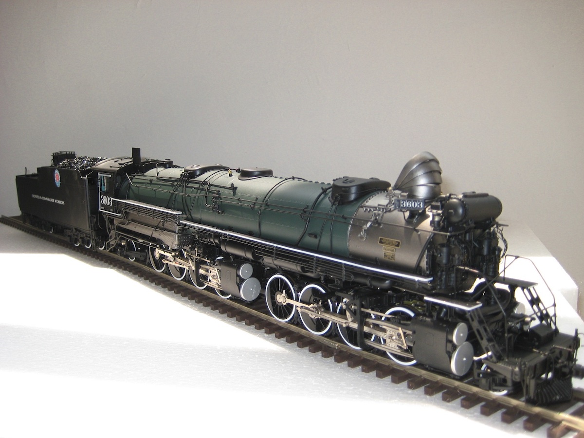 Sample photo of HO steam locomotive